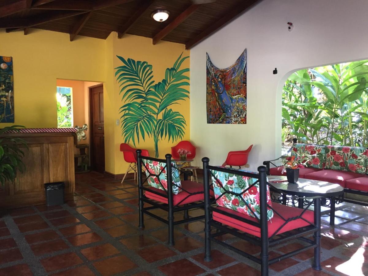 Jaco Hotel Docelunas Bagian luar foto