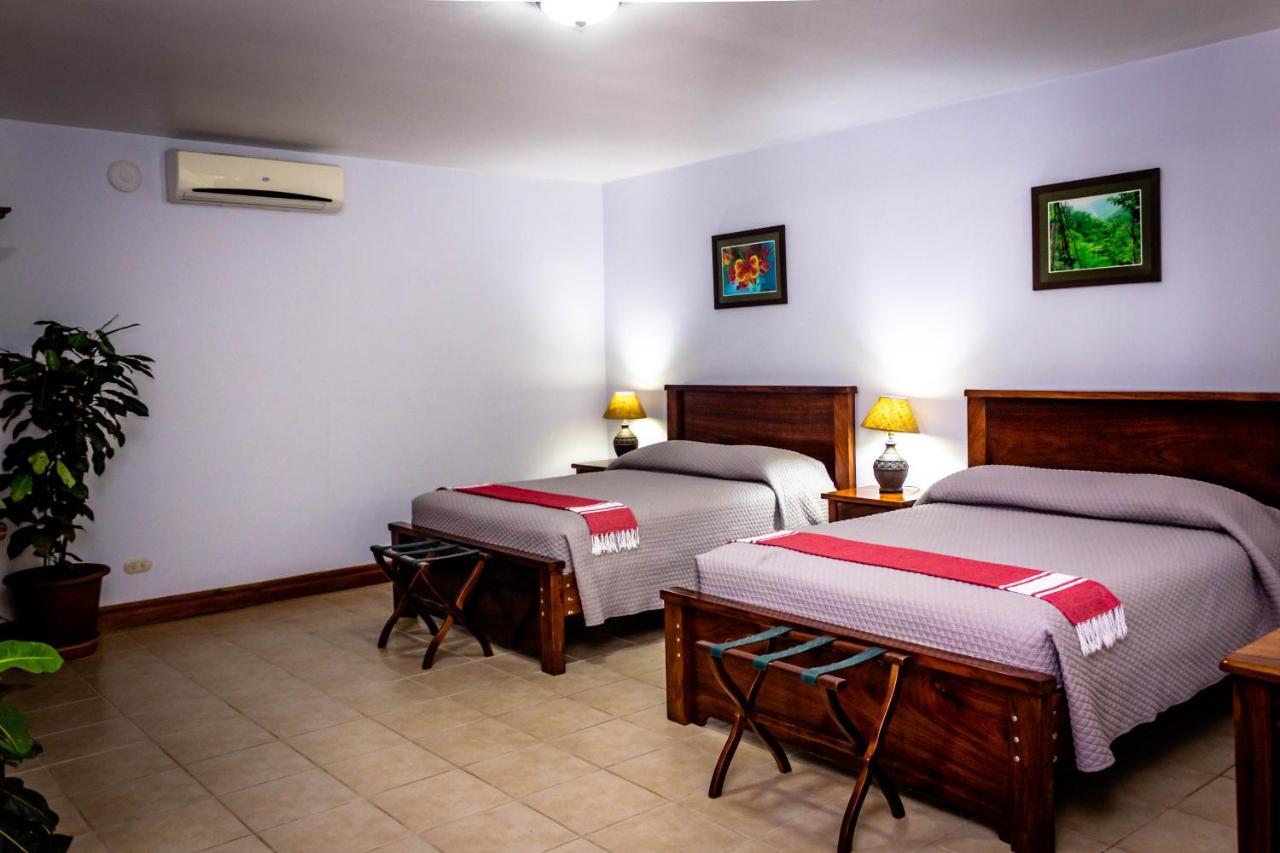 Jaco Hotel Docelunas Bagian luar foto
