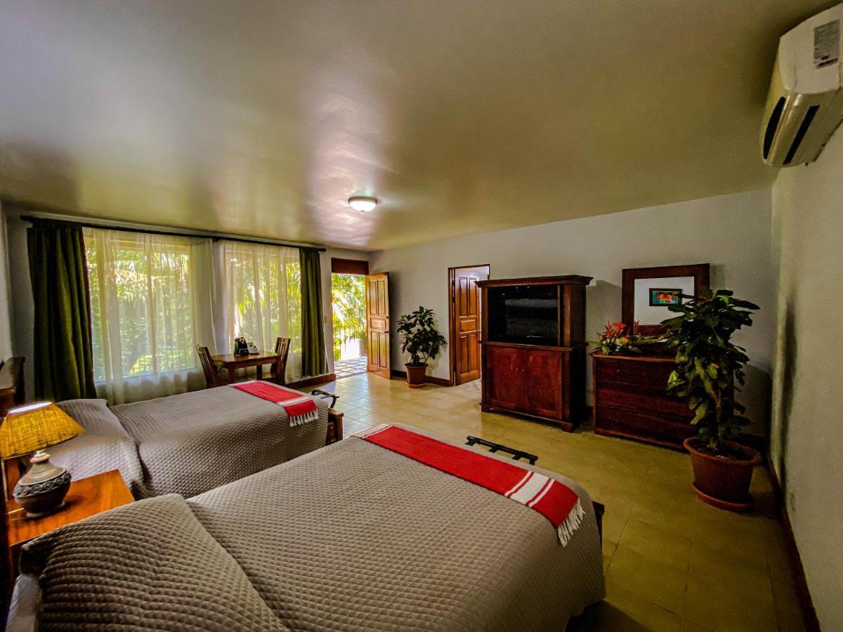Jaco Hotel Docelunas Bagian luar foto
