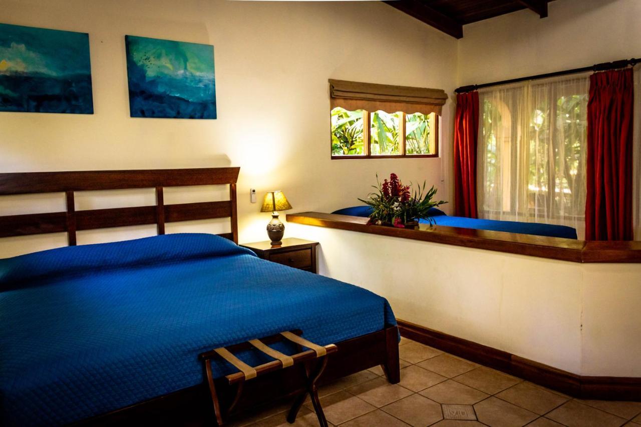 Jaco Hotel Docelunas Bagian luar foto