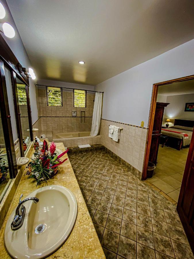 Jaco Hotel Docelunas Bagian luar foto