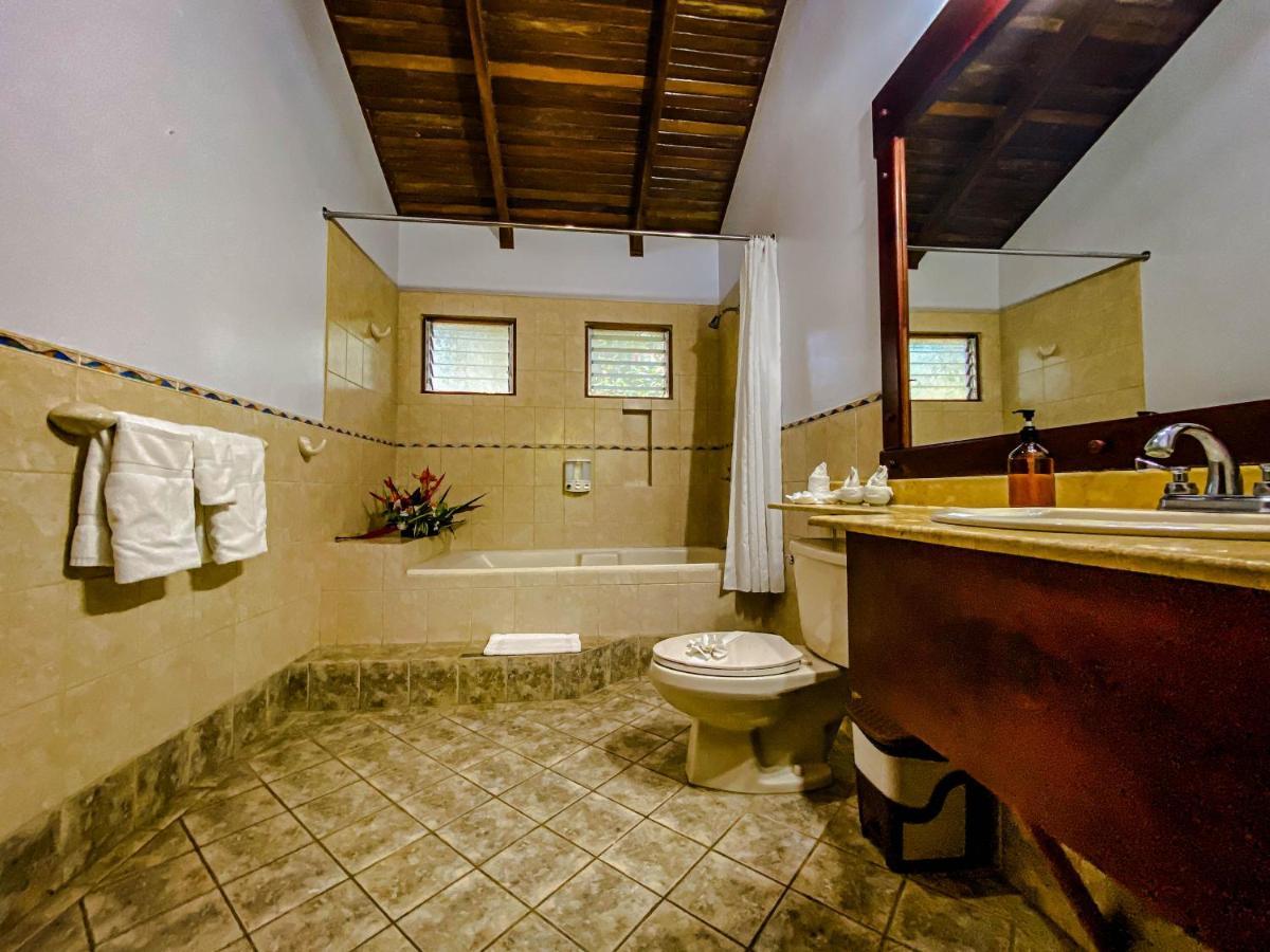 Jaco Hotel Docelunas Bagian luar foto