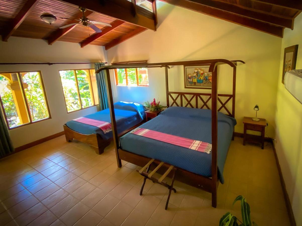Jaco Hotel Docelunas Bagian luar foto